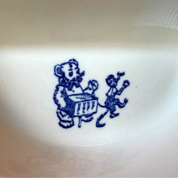 Vintage 1940s EXCELLO Ceramic Warming Baby Dish Blue & White with Musical Bears - Picture 4 of 14